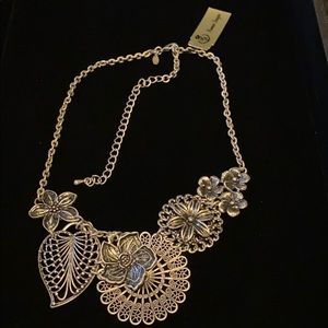 Premier Designs “Botanical Gardens” Necklace